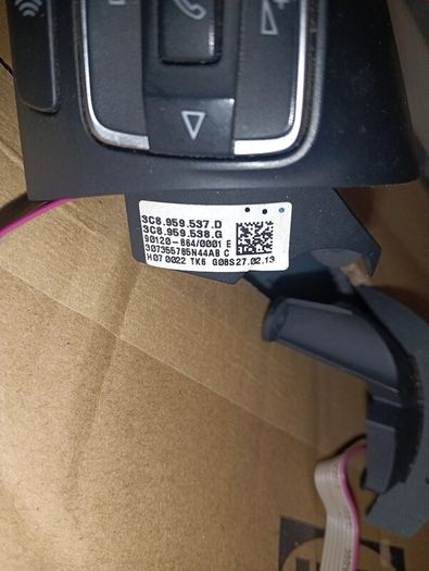 Vw steering wheel buttons