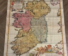 Hiberniae Regnum foldable map of Ireland Nicolaes Visscher II