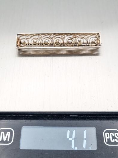 830 Antique Sterling Silver Brooch