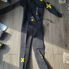 wetsuit