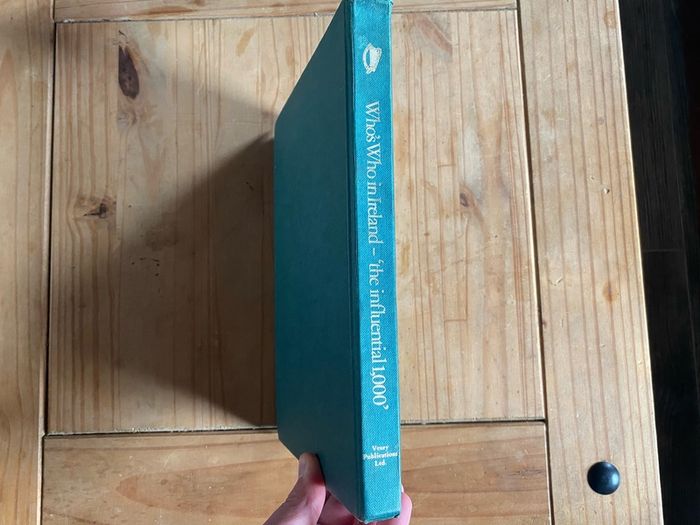 Who's Who In Ireland The Influential 1,000 1984 Vesey Book