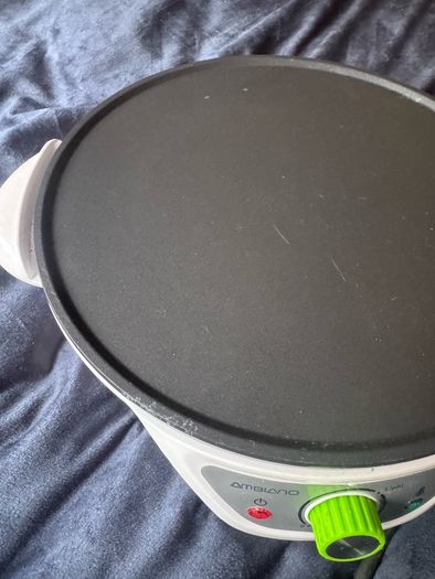 Albino crepe maker