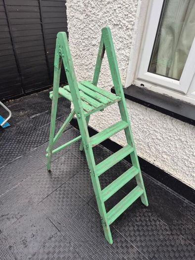 Vintage folding 4 step  painted solid wooden ladder