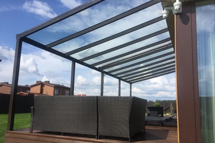 Aluminum pergola with tempered glass 10mm