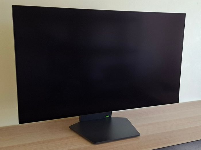 LG UltraGear 32" OLED Dual Mode 4K UHD 240Hz G-Sync Compatible Gaming Monitor with Pixel Sound