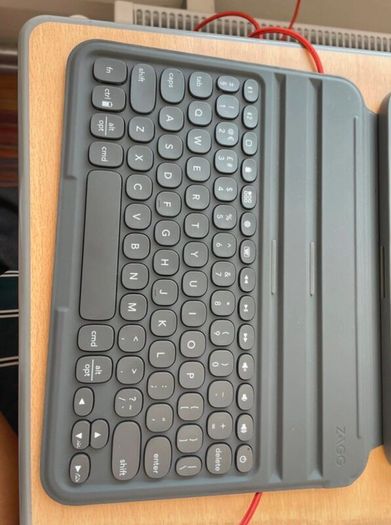 IPad A16 11inch 128gb Yellow and keyboard case