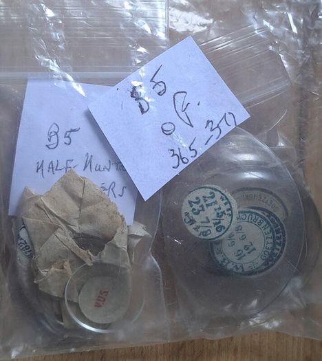 Lot of 25 x Glass Crystals for Hunter and Open Face Cases