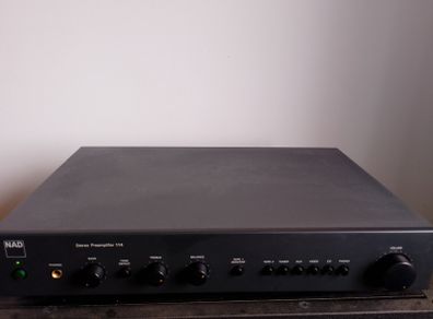 NAD 114 preamp