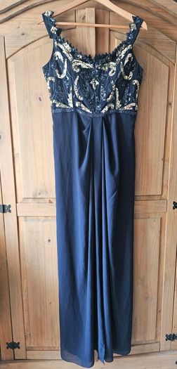 Vigros Lounge ladies dress size 16