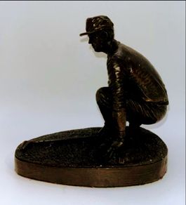 Genesis Fine Arts Bronze Line of Putt golfer Statue