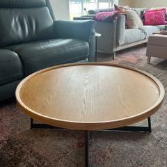 Stunning Meadows & Byrne oak circular coffee table.