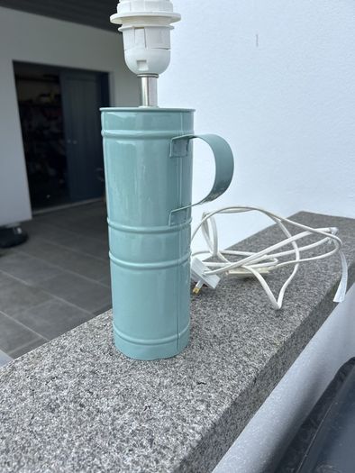 Table lamp