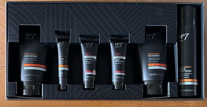 No 7 Men's Ultimate Grooming Collection Gift Box