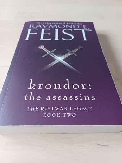 Krondor - The Riftwar Legacy Books 1 & 2 by Raymond E. Feist (Fantasy Paperbacks 2019)