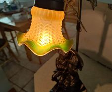Figurine Table Lamp With Tulip Glass Shades  Retro 1990
