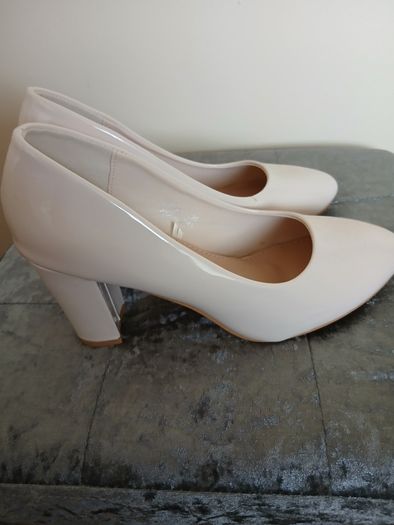 Women's boots,size 6