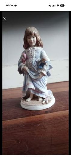 Antique "Lullaby" Figurine 2925 In A Ltd Edition Of 9500 Hand Scripted by Sheila Mitchell