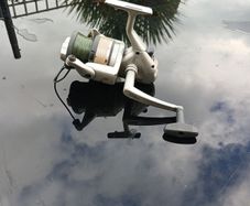 fishing reel. Quantum mach 2 .