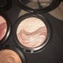 Mac limited edition extra dimension highlighter/blushers Image 3