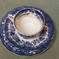 ROYAL Worchester Tea Trio