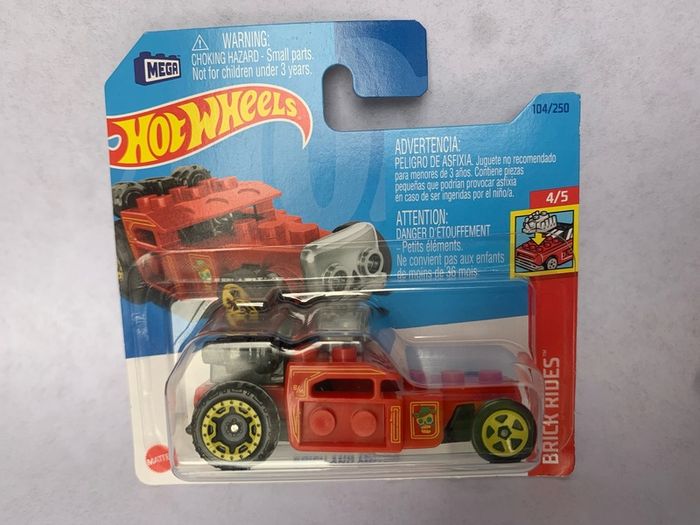Hot Wheels Bricks And Motor - Bricks Rides