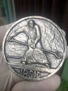 95% silver 312.54g (10oz)Two medals