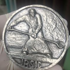 95% silver 312.54g (10oz)Two medals