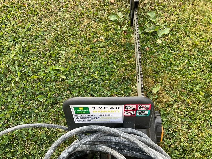 Chainsaw - Electric