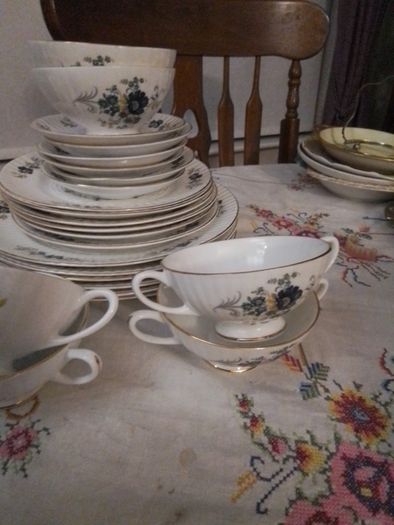 Royal Tara "Cornflower" Dinner Ware