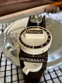 Vintage Prestige Automatic Pressure Cooker