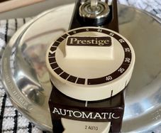 Vintage Prestige Automatic Pressure Cooker