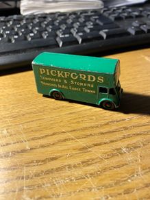 Matchbox no.46 Pickfords Removals 1960s