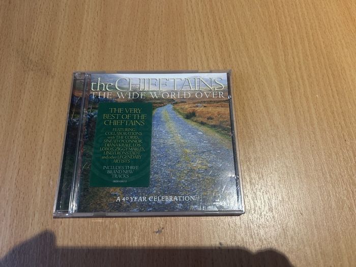The Chieftains - The Wide World Over