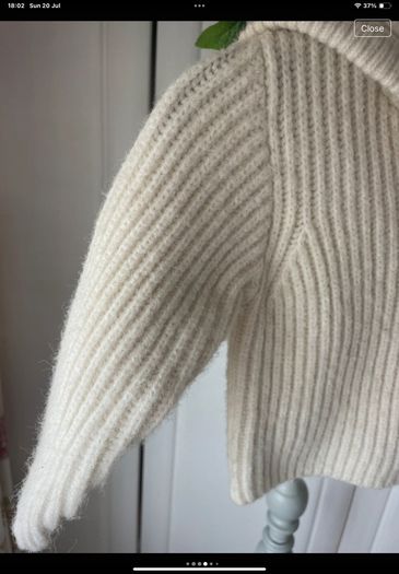 Cream hooded cardigan size 1 - 2 zipped front