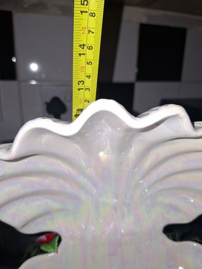 Vintage-Style Opalescent Clam Shell Accent Lamp & Water Feature with Crackle Base,