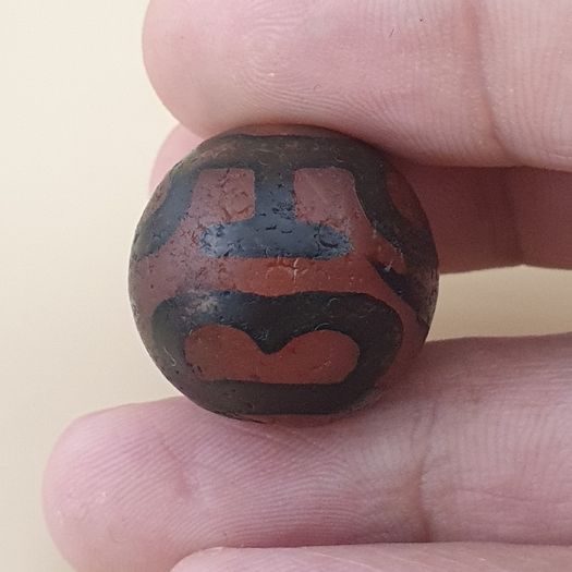 Vintage Carnelian Agate Treasure Vase Pattern Bead Amulet