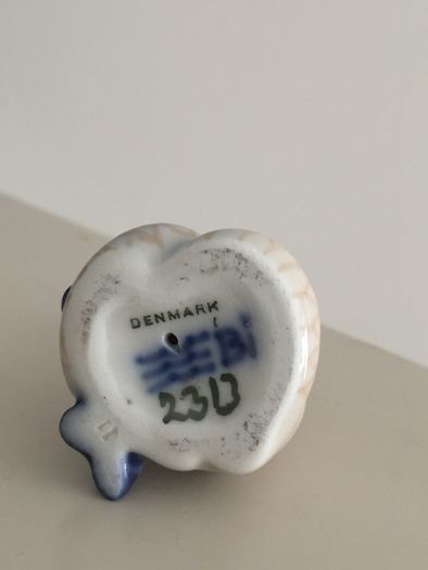 Royal copenhagen figurine