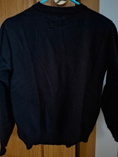 Skeleton jumper