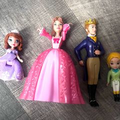 Sophia the 1st family figures dolls