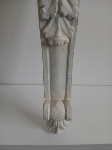 Pair of decorative wall corbels