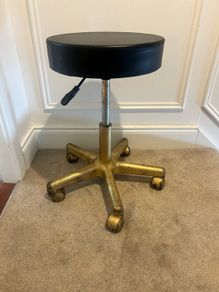 beauty stool