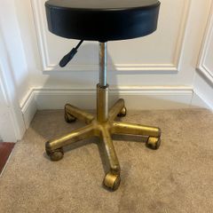 beauty stool