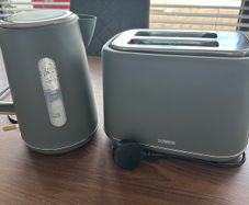 Tower Scandi Kettle and Toaster Set - Excellent Condition
