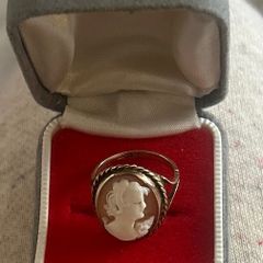 9ct Gold Cameo Ring 2.85 grams Size J