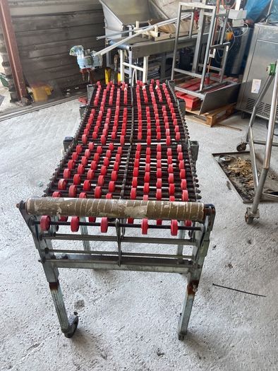 roller conveyor