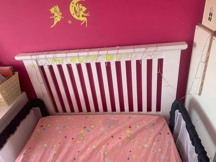 Kids single bed
