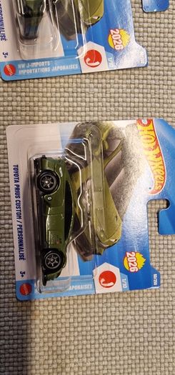 hotwheels - Toyota Prius custom 2 x both iterations with and without roofbox