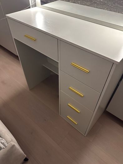 Make up table and mirror small