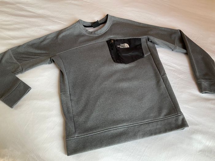 Boys genuine The North Face Sweater Top Grey XL