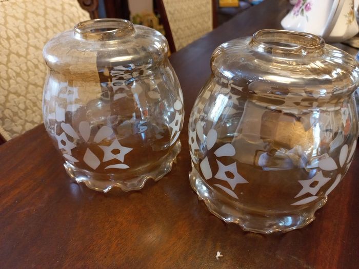 2 Matching Retro/vintage style Glass Lampshades